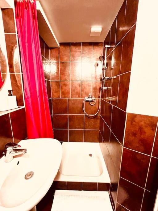 Charmant Appartement De Vacances Alta Ripa Hauterive  Dış mekan fotoğraf